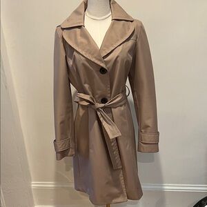 SALE! Ellen Tracy Classic Beige Trench Coat